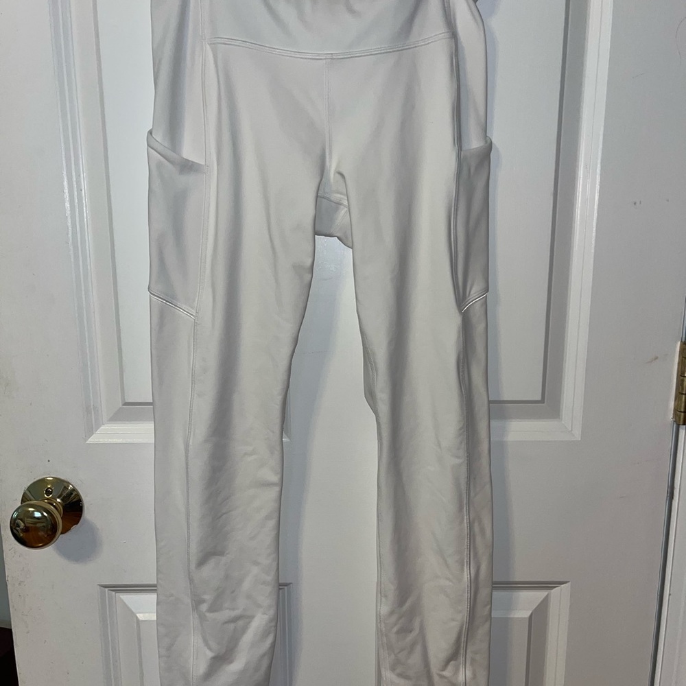 New Lululemon White Athletic Leggings